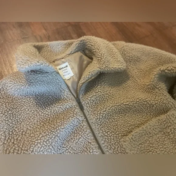 Garage Oversized Zip Front Teddy Jacket - M/L - Picture 2 of 6